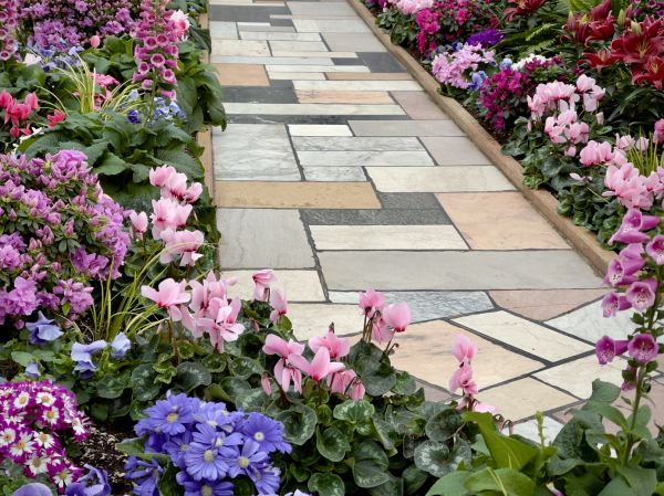 Garden Path Installation in Hickory